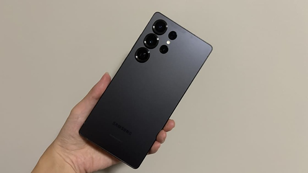 Samsung Galaxy S25 Ultra 本体端末